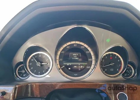 2013 Mercedes-Benz E 350 z USA, uszkodzony, nr VIN WDDHF5KB0DA743857